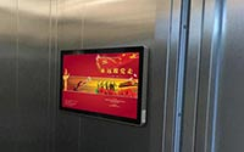 電梯廣告機(jī)是怎么實(shí)現(xiàn)聯(lián)網(wǎng)功能的